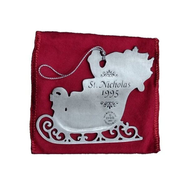 Vintage Avon Fine Collectibles 1995 St Nicholas Pewter Holiday Ornament - Picture 3 of 3